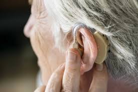  老年人配助听器一般多少钱？价格贵吗？
