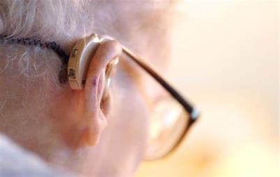 八十岁的老人用哪种助听器好？适合80岁人的助听器