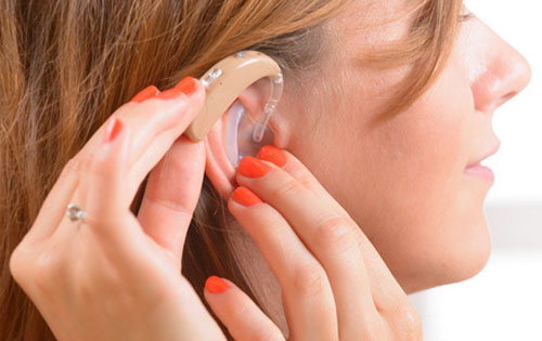 耳蜗助听器怎么样?佩戴方便吗?