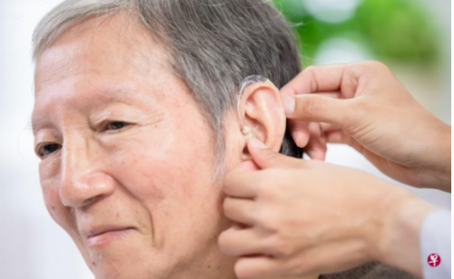 听力下降 为何需戴助听器
