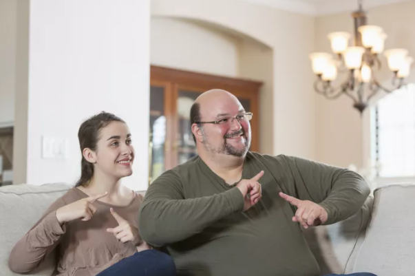 聋哑和听力障碍之间有何不同？