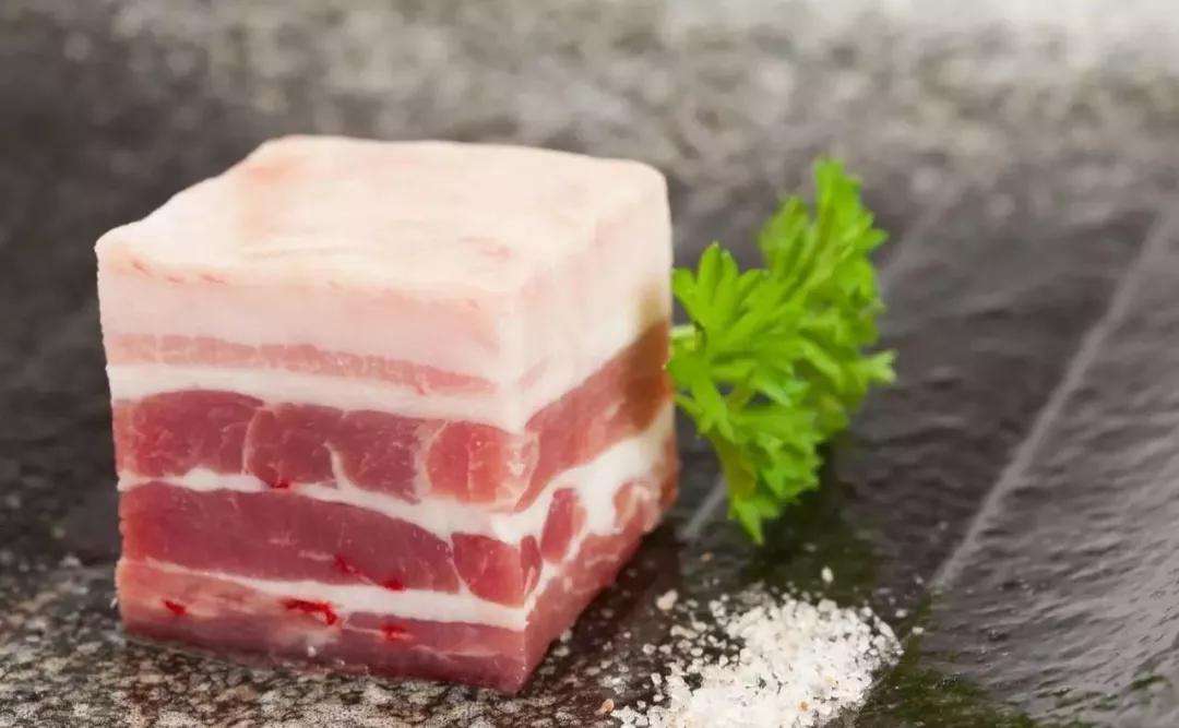 护耳饮食牢记，限制脂肪吸取