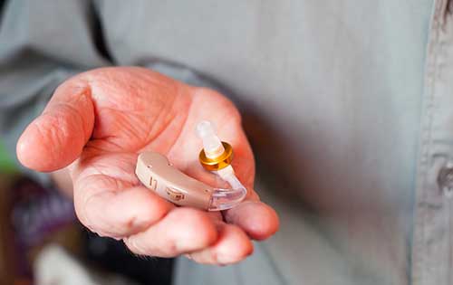 哪种听力损失可选择佩戴“隐蔽式”助听器？