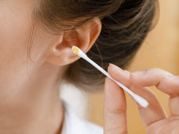 油性耳朵听损者可以配戴助听器吗？