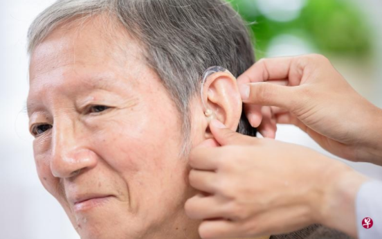 听力下降 为何需戴助听器